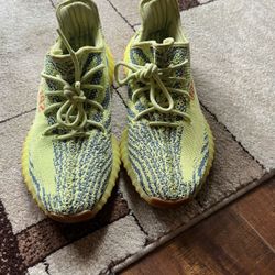 Yeezys 350 Size 8.5