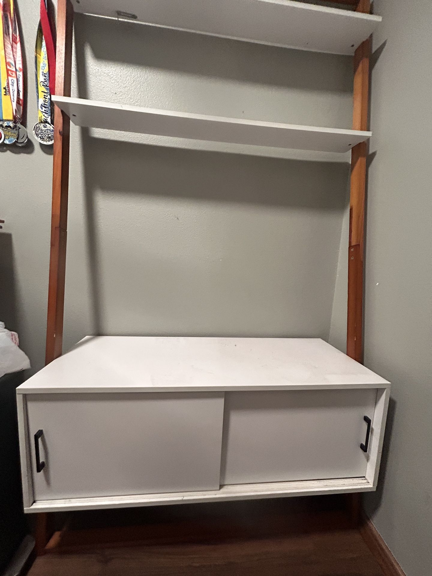 TV Stand With Shelves