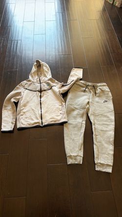 Nike Tech Fleece Tracksuit Set