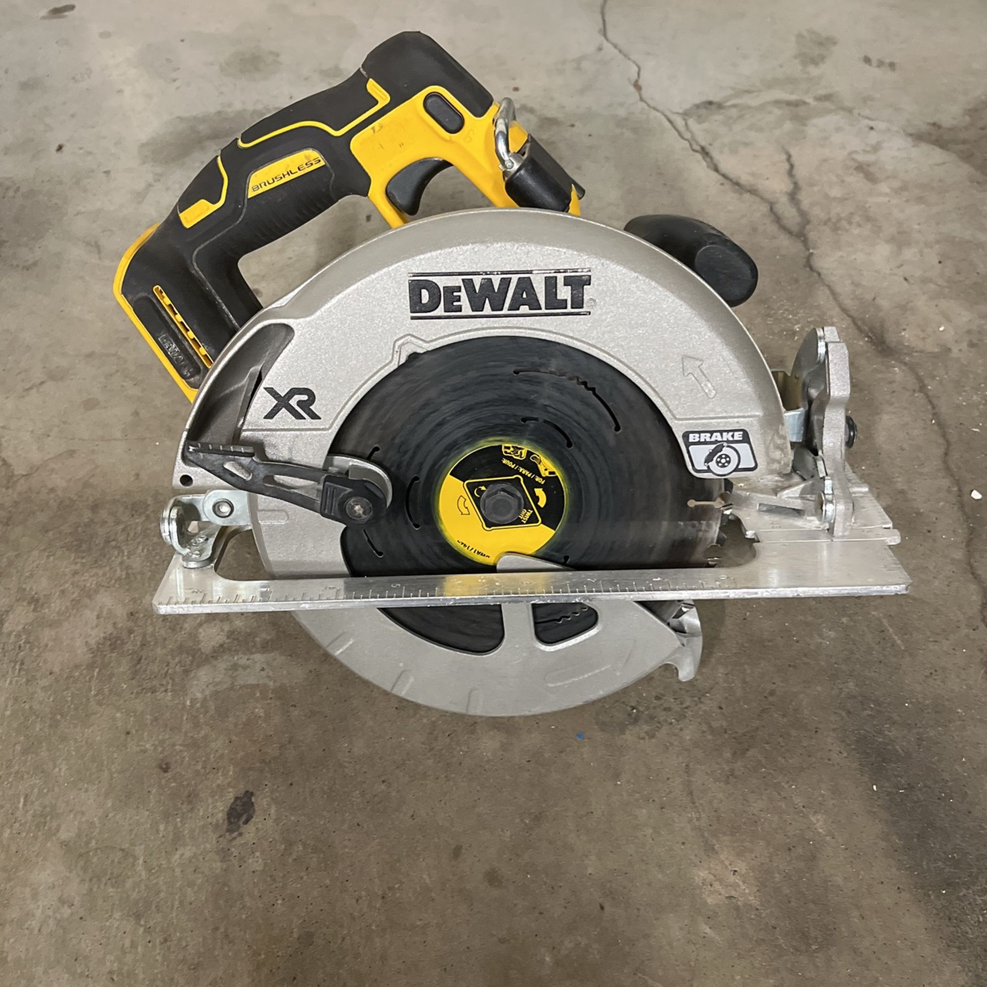 Dewalt 20V Circular Saw