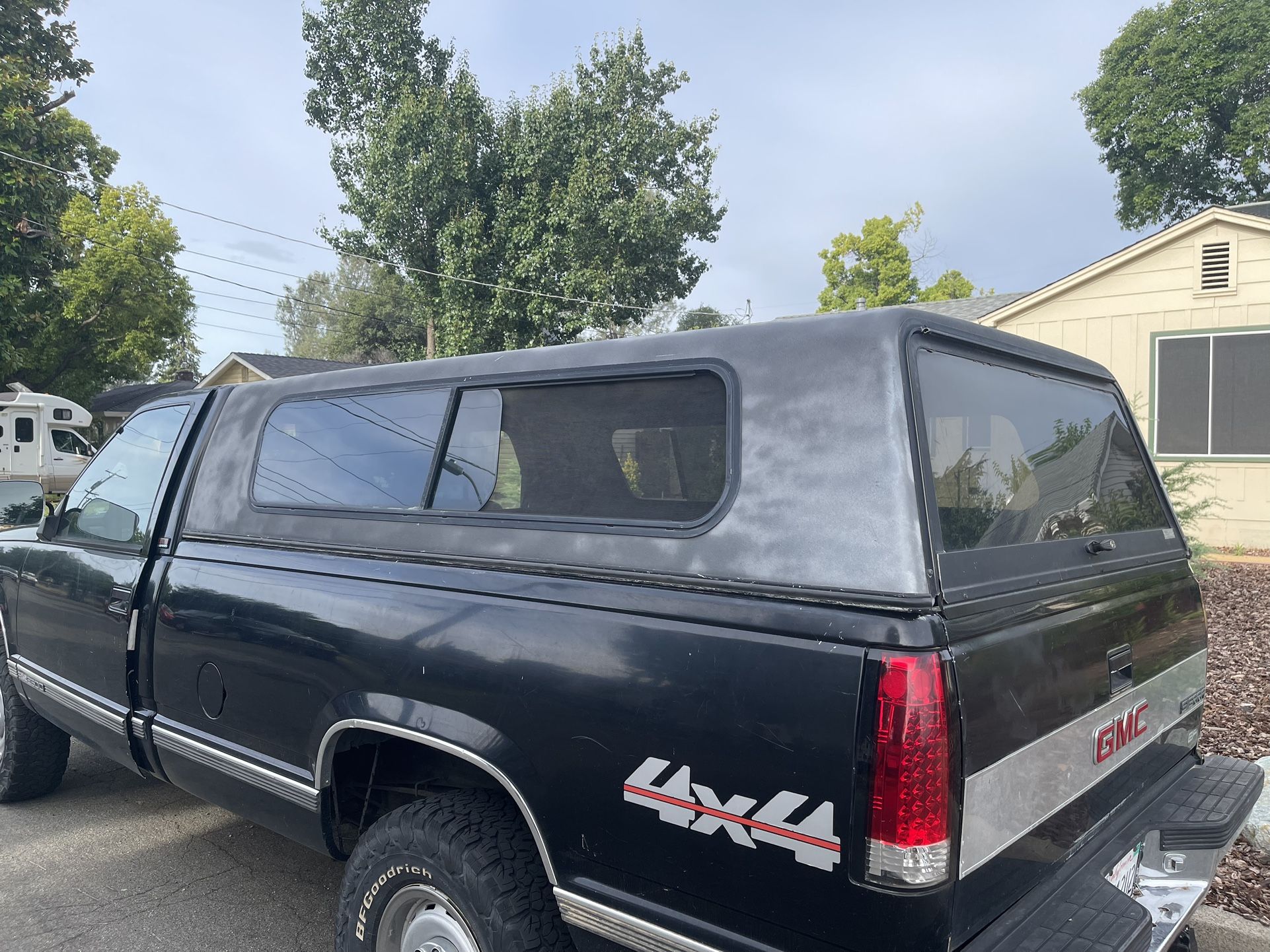 Camper Shell, 1990 GMC Sierra 