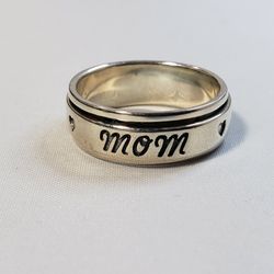 Size 10, Artisan Crafted .925 Sterling Silver, 6 gm "MOM" Engraved Spinner Ring. Made in India