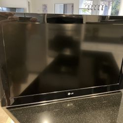 32” LG Tv