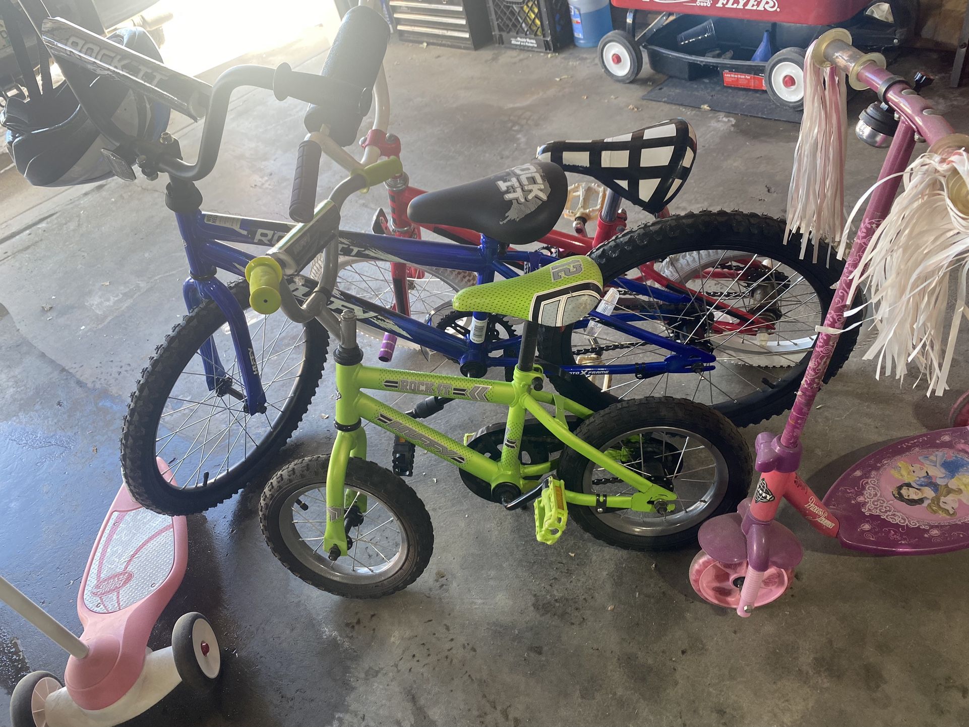 KIDS BIKES ( ONLY BLUE AND PINK)