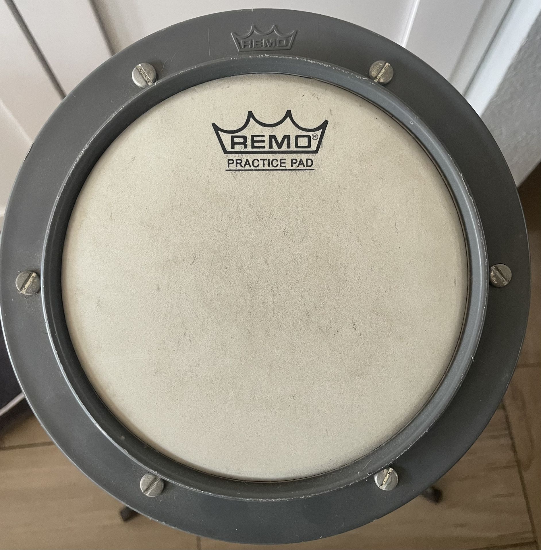 Remo Practice Pad and Adjustable Stand