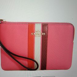 Corner Zip wristlet is perfectly sized for cards, cash and a phone. Corner Zip Wristlet/Phone case Colorblock W/Stripe