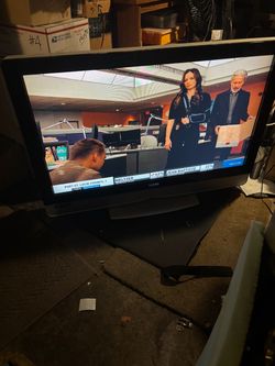 Vizio 36 inch TV with all the inputs