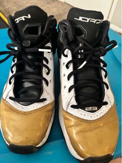 Used Jordan’s men size 9