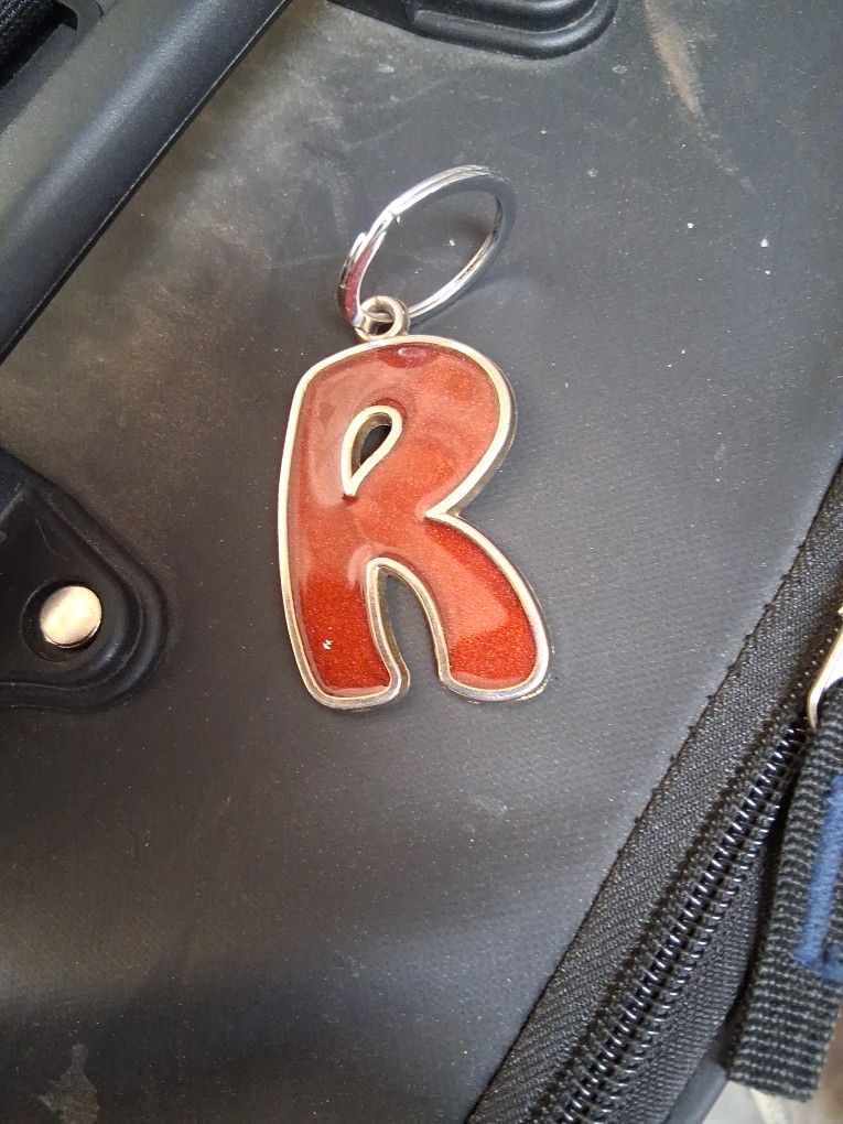 Keychain "R"