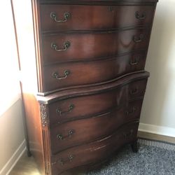 Bassett Furniture Antique Dresser