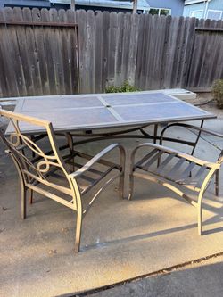 Outdoor table and chairs