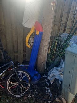 Little Tikes Basketball Hoop