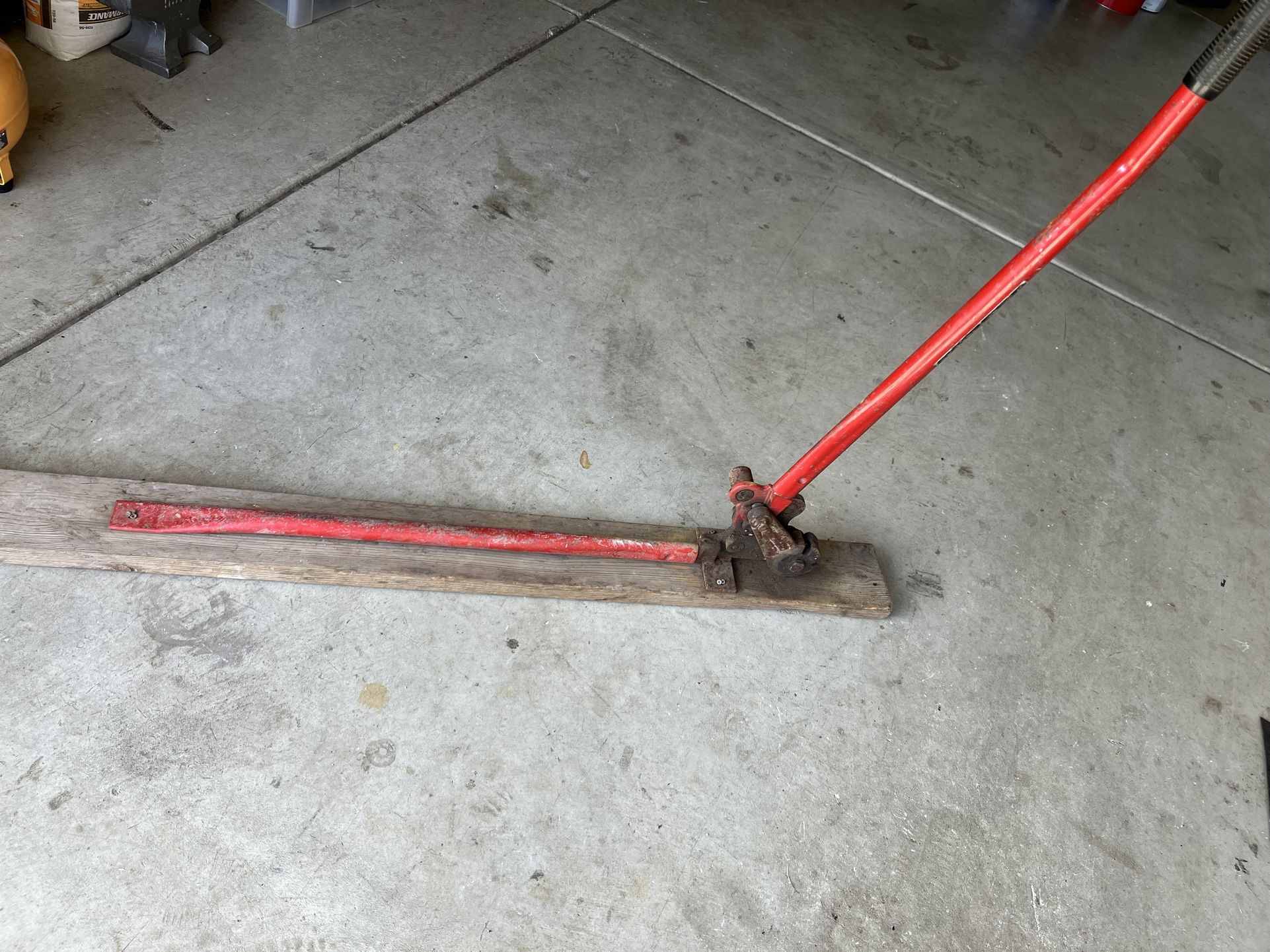 Rebar Cutter And Bender. Good Condition With A Lot Of Life Left. Price is firm cash only.