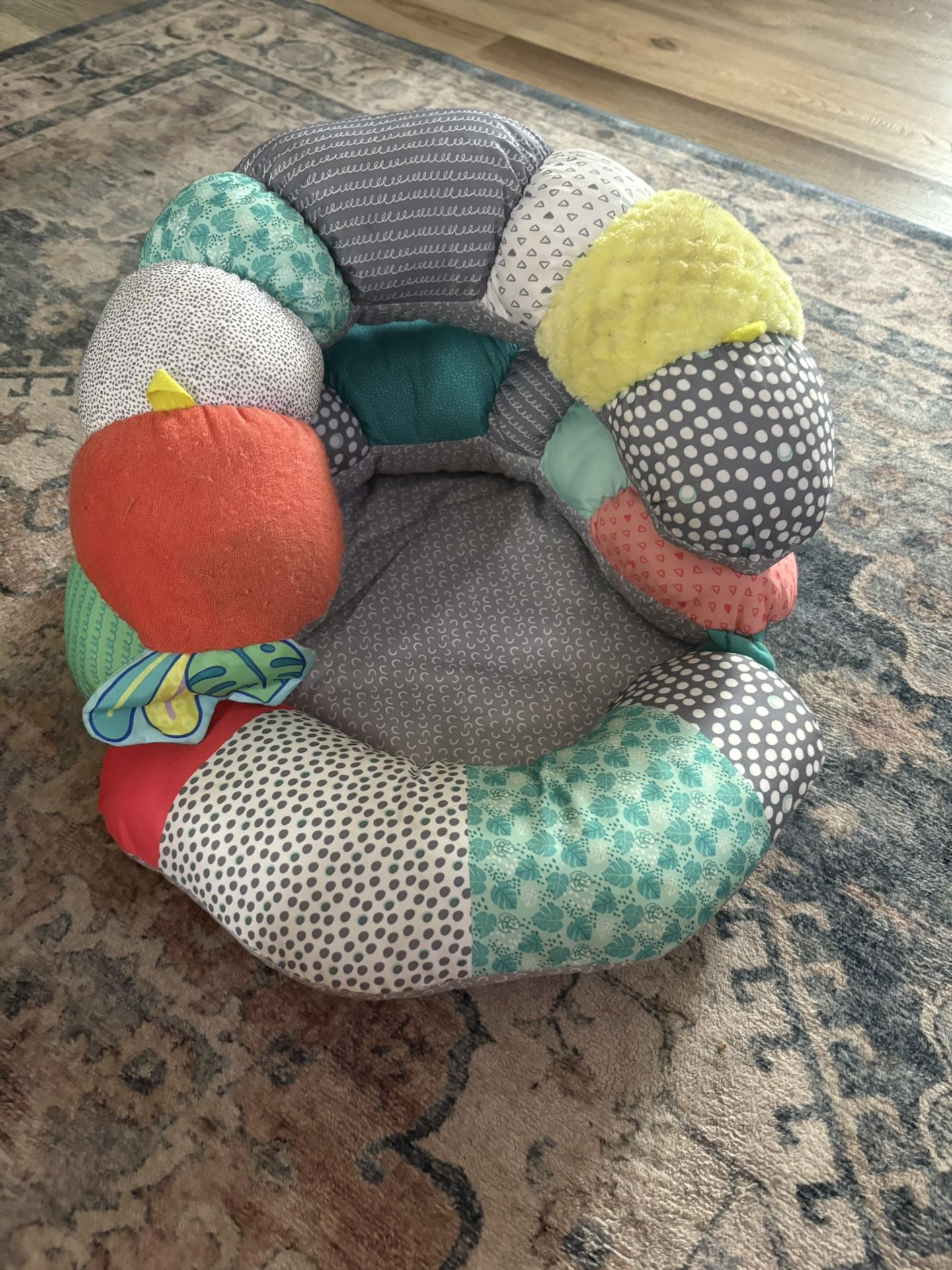 2-in-1 Tummy Time And Seated Support