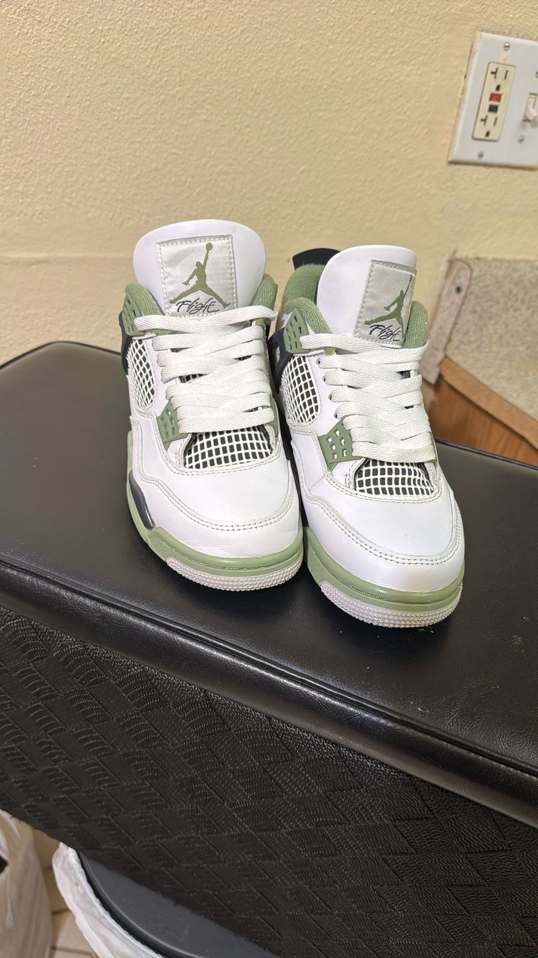 Air Jordan 4 Retro /Oil Green 