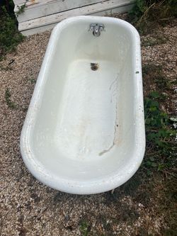 Vintage Cast Iron Clawfoot Bathtub