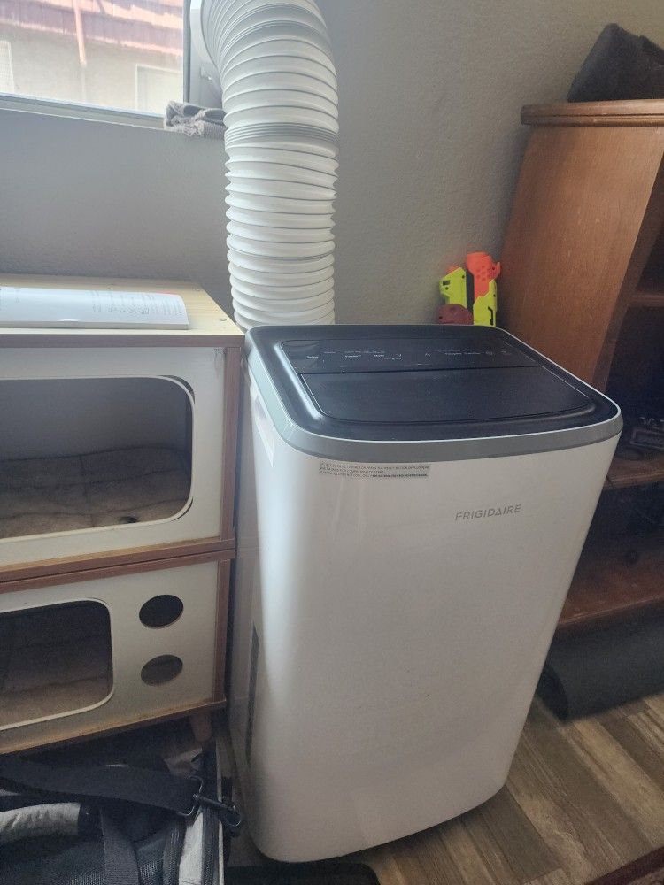 Frigidaire Portable AC UNIT