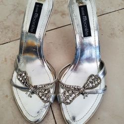 Womens  Silver  Clear Rhinestones Heels Size 8.5 $5 Each Please See All Pictures 