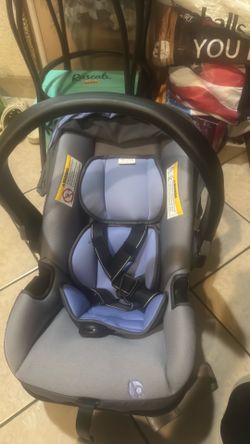 Baby trend infant carseat