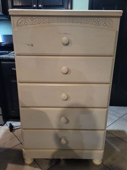 5 Drawers + Matching Twin Bed