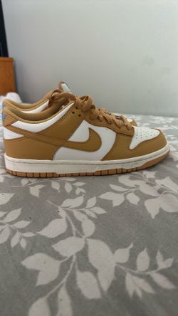 Nike dunks yellow