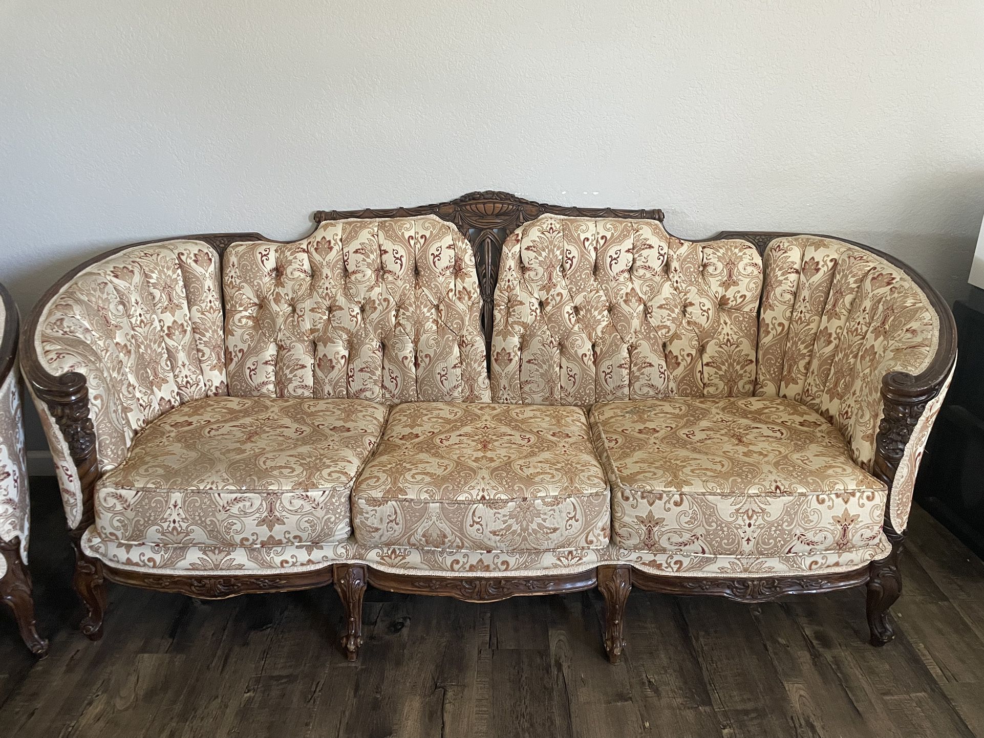 Vintage Victorian Style Sofa And Chair Set $250