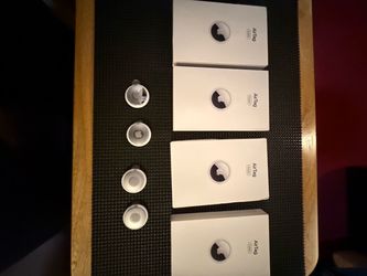 Apple AirTag 4-Pack Lot of 4