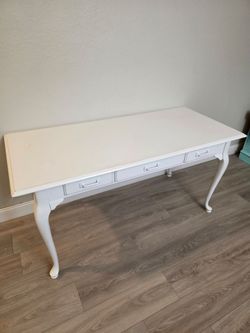 Beautiful Solid Wood Queen Anne Desk