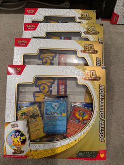 Pokémon TCG 30th Celebration Poster Collection Box
