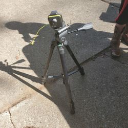 Ryobi Laser Level with Bosch Tripod 