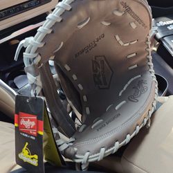 Rawlings R9 Series Softball Glove **Brand New**
