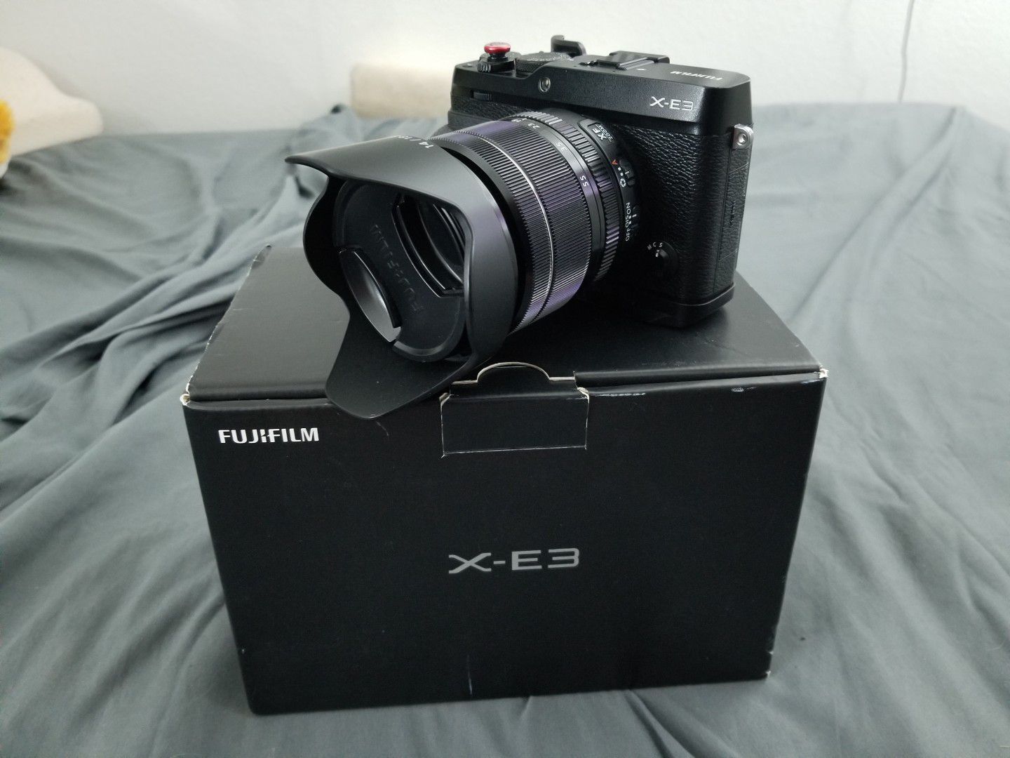Fujifilm X-E3 Mirrorless Camera (Black)