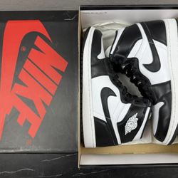 Jordan 1 High Black And White 2014