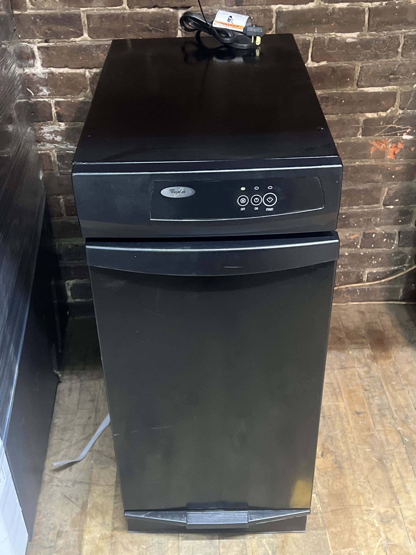 15inch Whirlpool Garbage Compactor