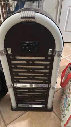 Boombox with bluetooth