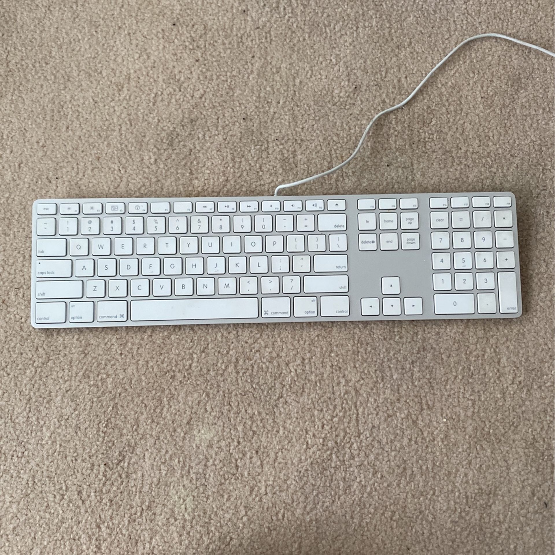 Apple Wired Keyboard