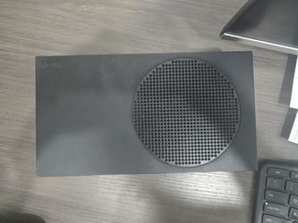 Xbox series s with 802 gb and new Gen controller
