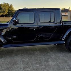2023 Jeep Gladiador Overland 