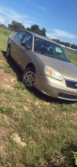 I have a Chevy Malibu for good beginner car low mile cold AC run good everything perfect cleaning interior I won’t  $3000 OBO but if you want it right