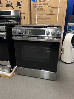 GE SLIDE IN GAS RANGE