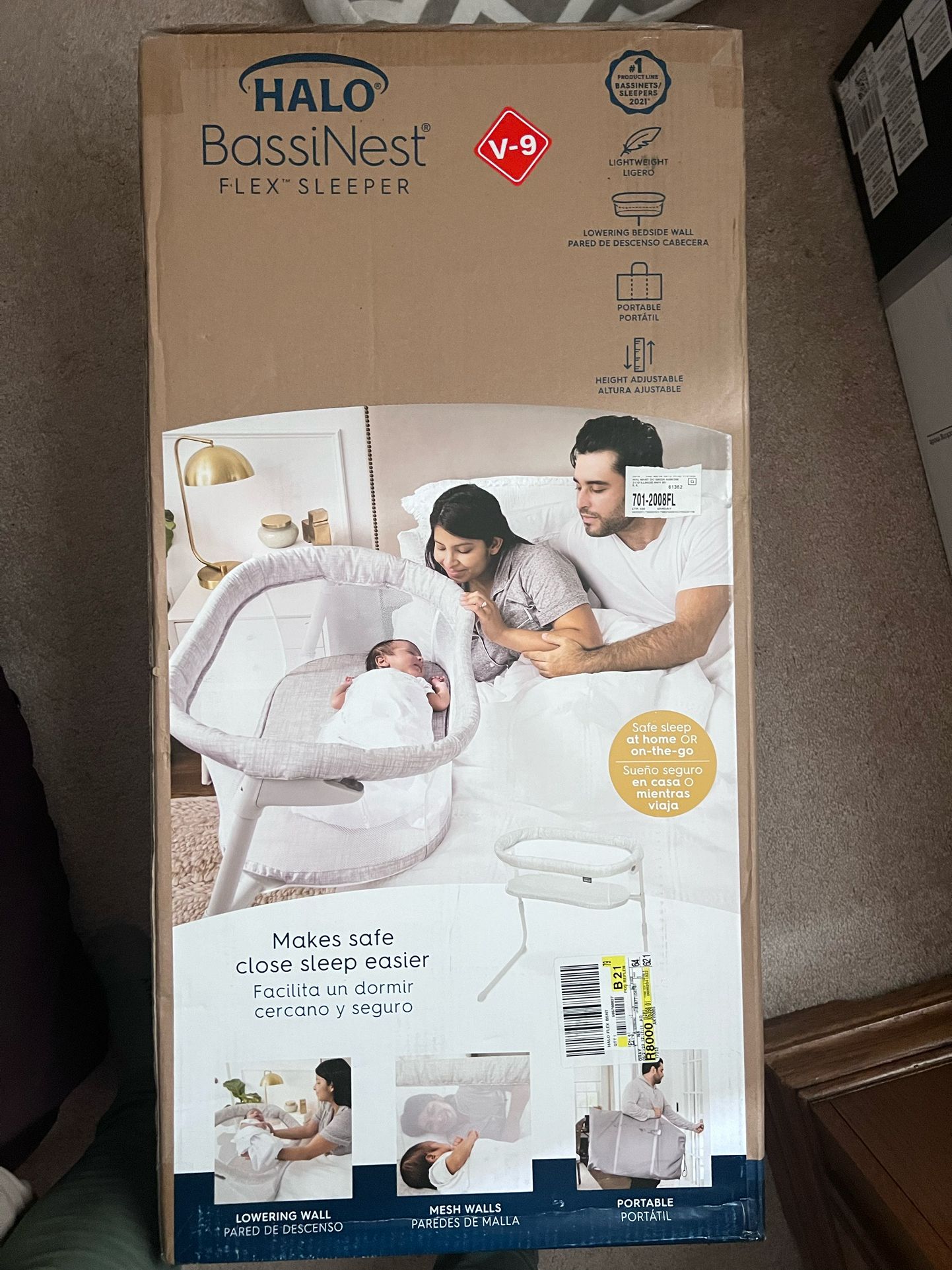 Unboxed Halo Flex Bassinest, mattress pad and fitted sheet.