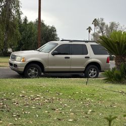 2005 Ford Explorer
