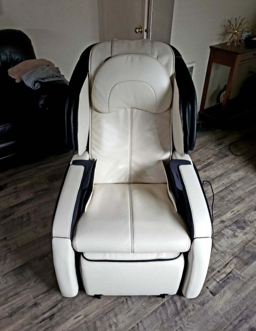 Massage Chair by Human Touch (NEW)