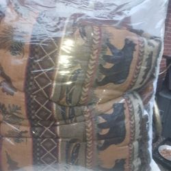 IN THE WOODS  THEME COMFORTER 
