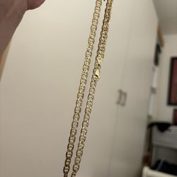 14K Italy gold chain 24in