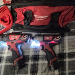 MILWAUKEE 2 PC TOOL KIT