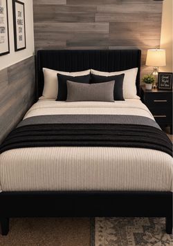Black Queen velvet bedframe