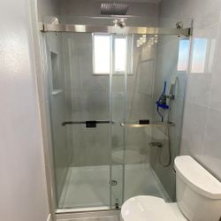 🚿 3/8” Tempered Glass Shower Door – Builder Discounts!