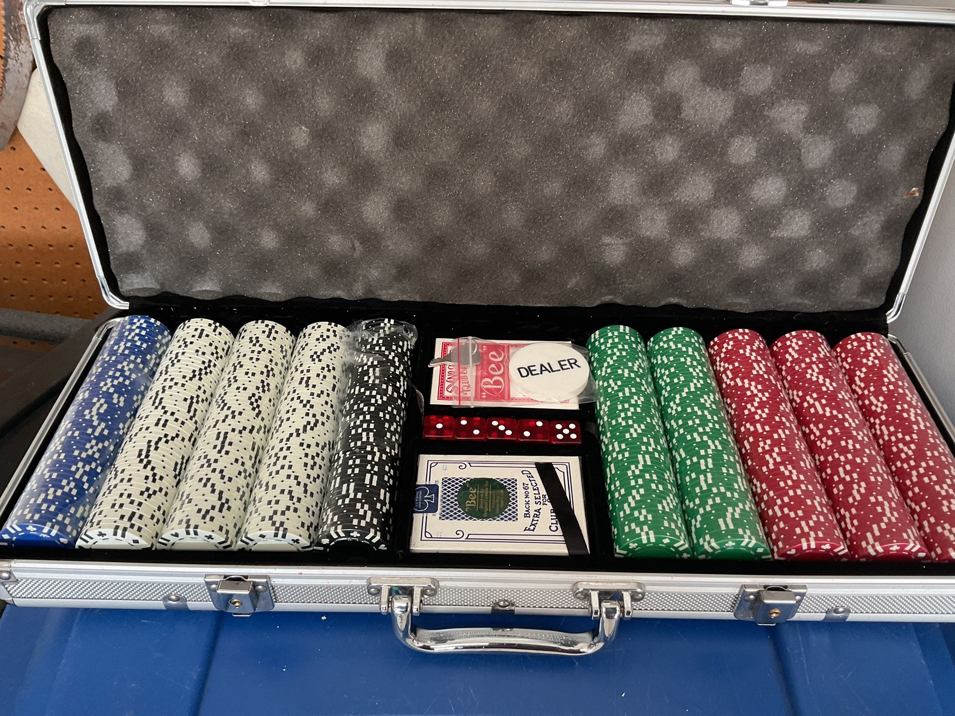 Brand New Poker Set