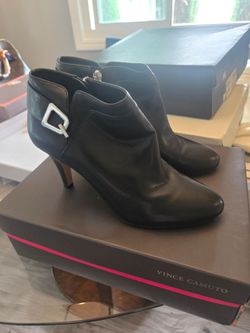 Vince Camuto Vernaya Black Leather Ankle Booties - Like New Worn Once $30